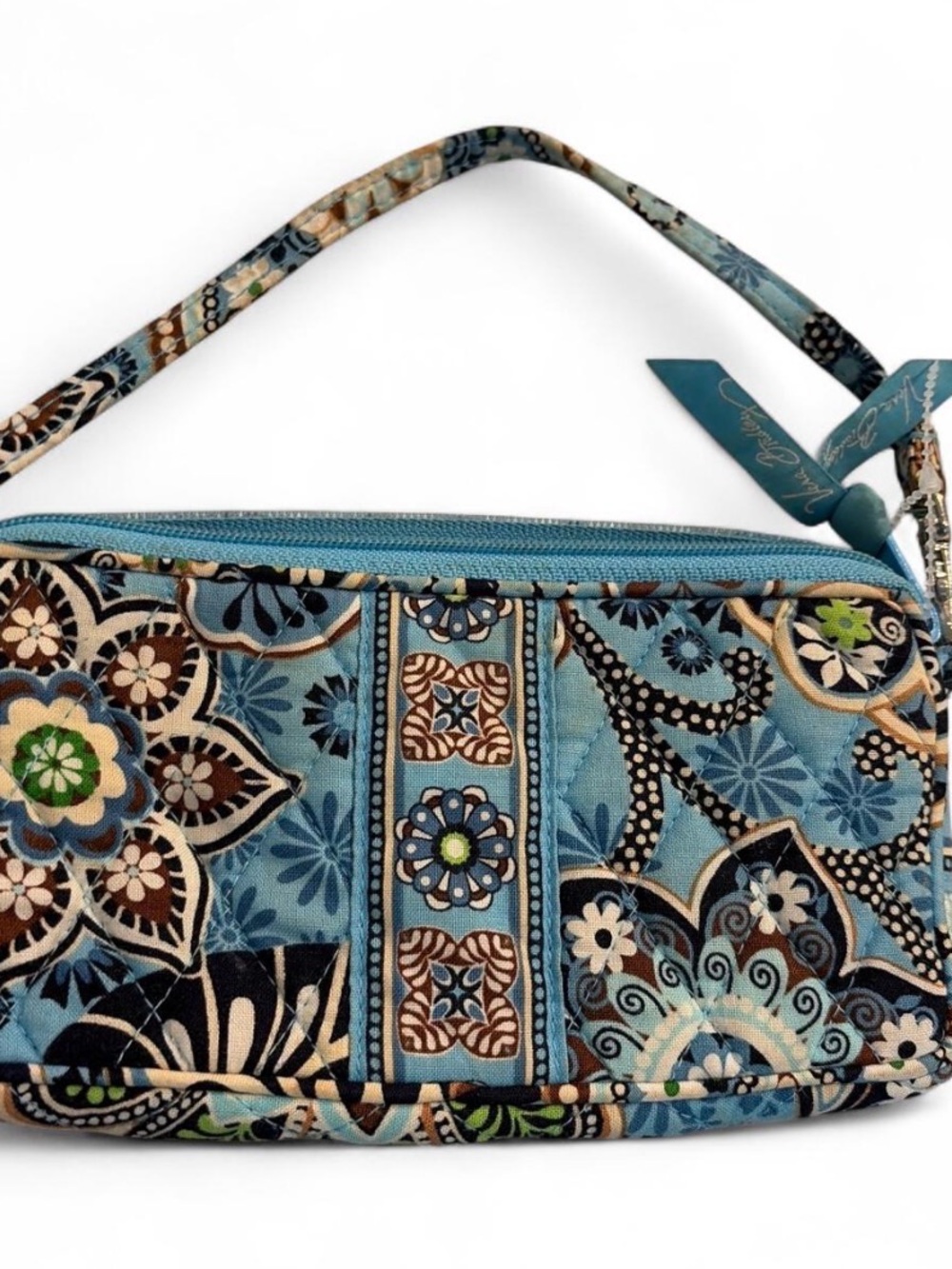 Vera Bradley Light Blue Quilted Wristlet in excellent condition